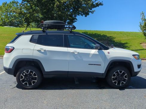 Used 2019 Jeep Compass Trailhawk w/ Cold Weather Group AWD/4WD image 4