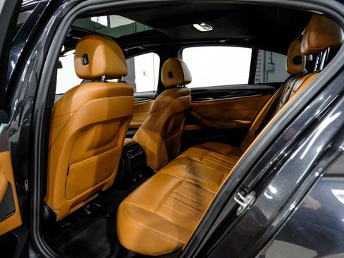 Used 2019 BMW 540i w/ M Sport Package image 52