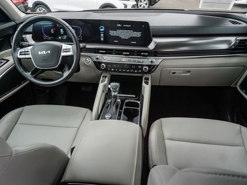 Certified 2024 Kia Telluride S FWD image 15