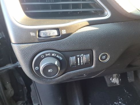 Used 2019 Jeep Cherokee Trailhawk w/ Comfort/Convenience Group image 13