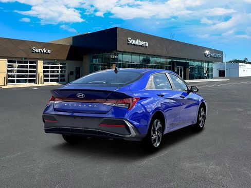 New 2026 Hyundai Elantra Sport image 8