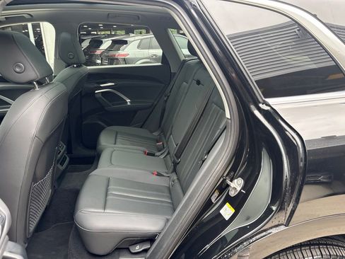 Used 2025 Audi Q5 Premium w/ Convenience Package AWD/4WD image 14