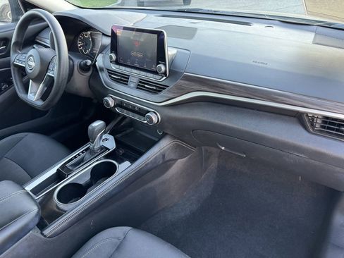 Used 2023 Nissan Altima 2.5 SV image 5