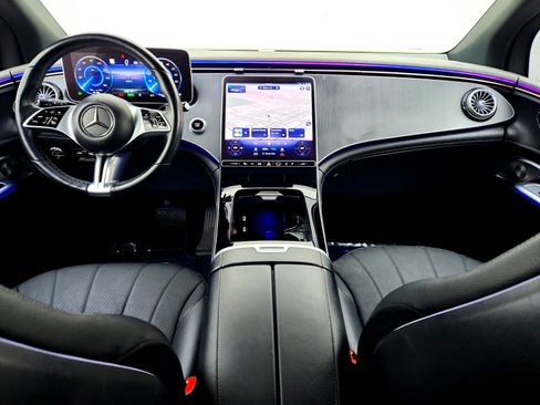 Used 2023 Mercedes-Benz EQE 350+ 4MATIC SUV w/ Exclusive Trim Package image 18