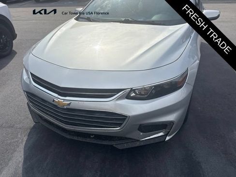 Used 2017 Chevrolet Malibu LT FWD image 8