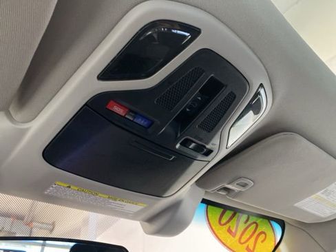 Used 2020 Subaru Outback Premium image 20