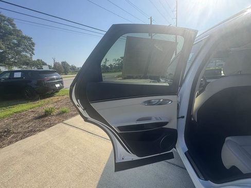 Used 2024 Genesis GV70 2.5T AWD/4WD image 24