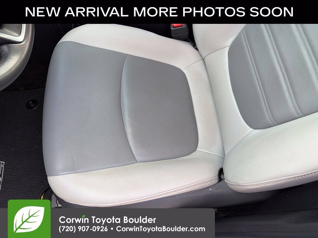 Used 2021 Toyota RAV4 XLE Premium AWD/4WD image 10