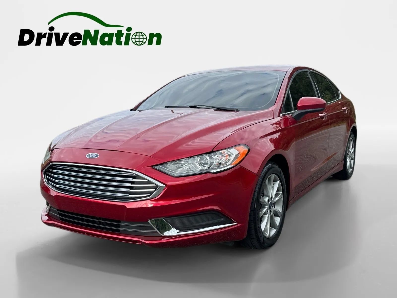 Used 2017 Ford Fusion SE w/ Fusion SE Technology Package FWD image 1