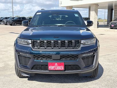 New 2027 Jeep Grand Cherokee L Limited w/ Limited Altitude Package