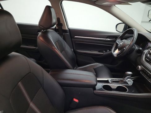 Used 2024 Nissan Altima 2.5 SR FWD image 21