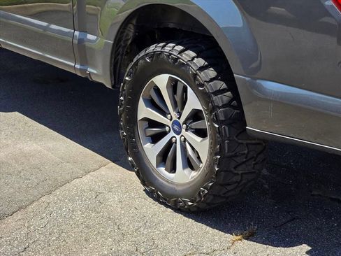 Used 2019 Ford F150 XL w/ Equipment Group 101A Mid AWD/4WD image 19