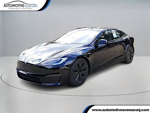 Used 2021 Tesla Model S Plaid image 1