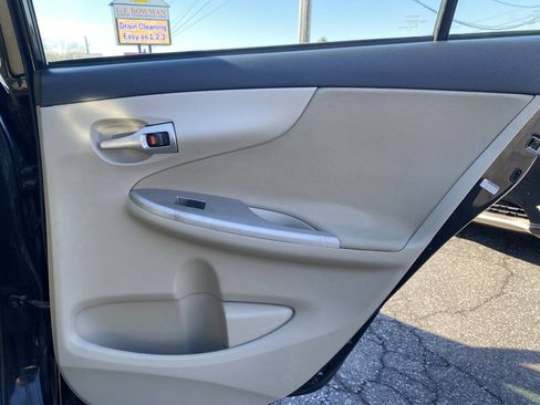 Used 2012 Toyota Corolla LE FWD image 21