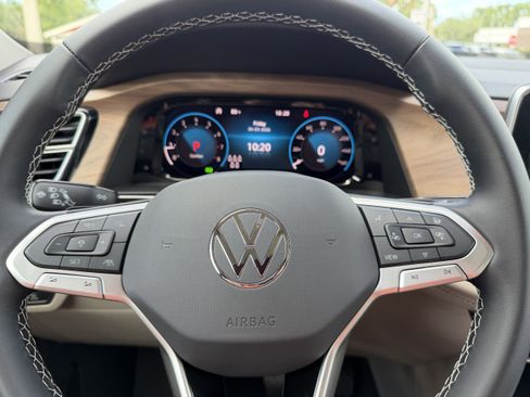 New 2026 Volkswagen Atlas SE FWD image 27