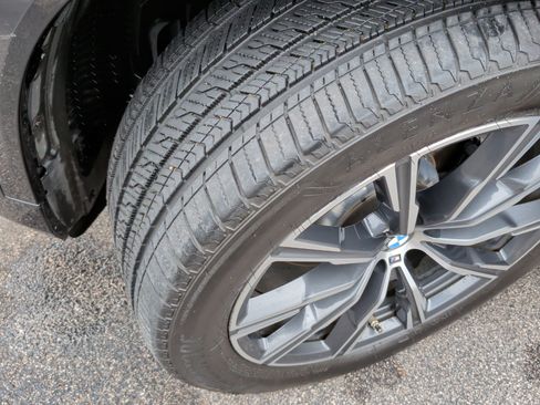 Used 2019 BMW X5 xDrive40i w/ M Sport Package AWD/4WD image 13