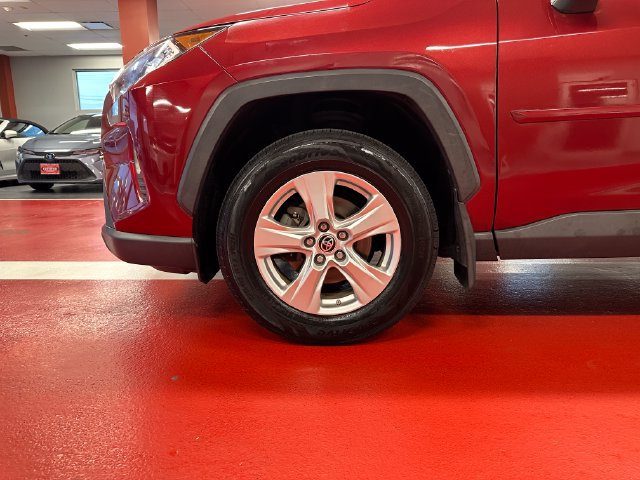 Used 2019 Toyota RAV4 XLE w/ Convenience Package AWD/4WD image 28