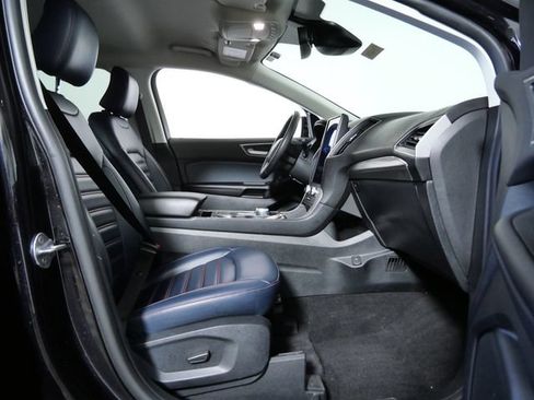 Certified 2024 Ford Edge SEL w/ Sport Appearance Package AWD/4WD image 8