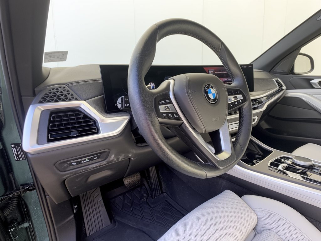 Used 2024 BMW X5 xDrive40i w/ Premium Package AWD/4WD image 4