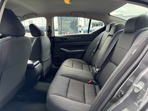 Used 2024 Nissan Altima 2.5 SV FWD image 21