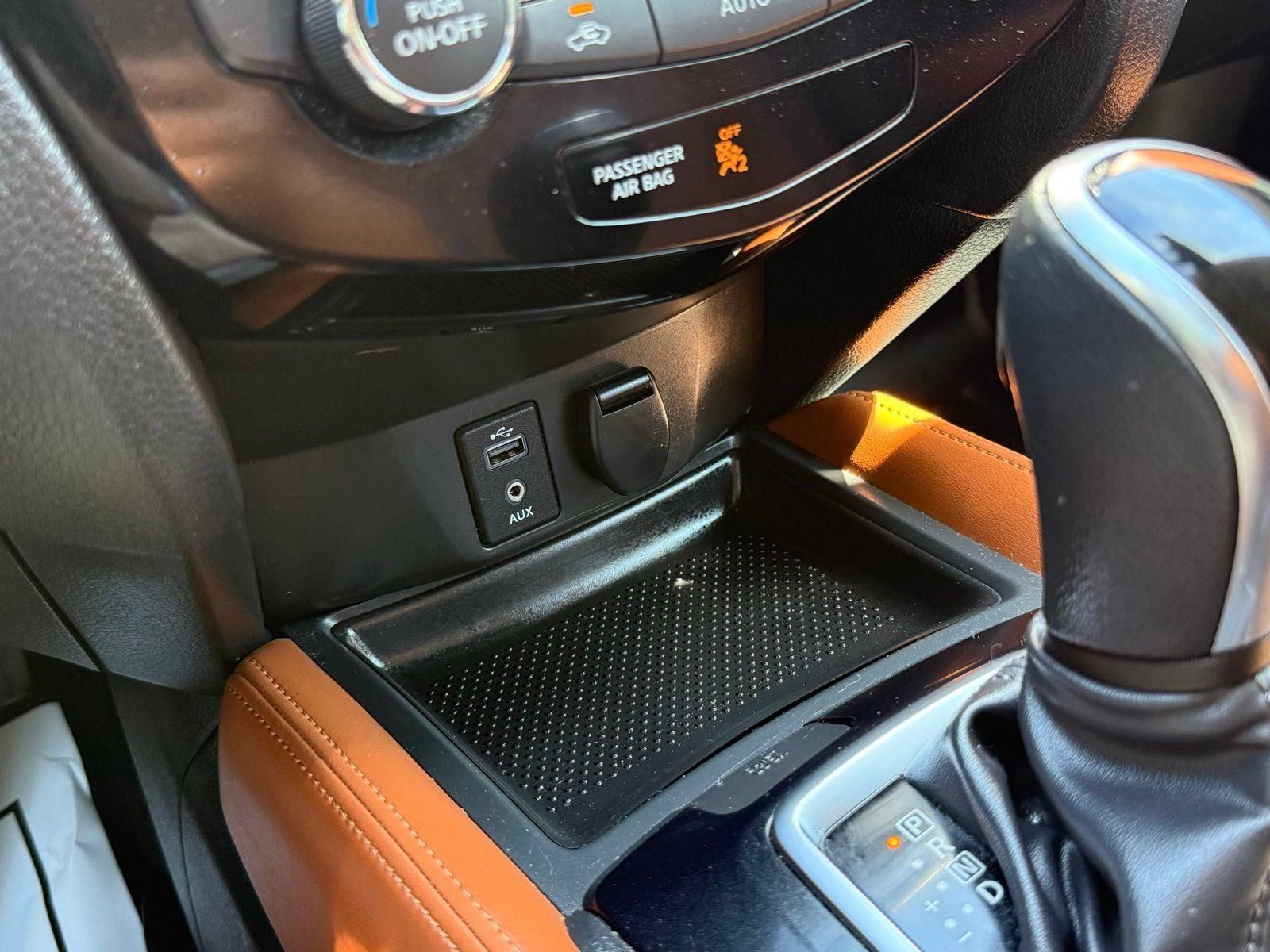 Used 2017 Nissan Rogue SL w/ SL Premium Package FWD image 53