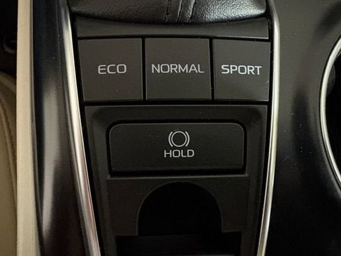 Certified 2019 Toyota Camry XLE w/ Driver Assist Package FWD image 27