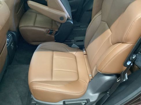 Used 2025 Subaru Ascent Touring AWD/4WD image 13
