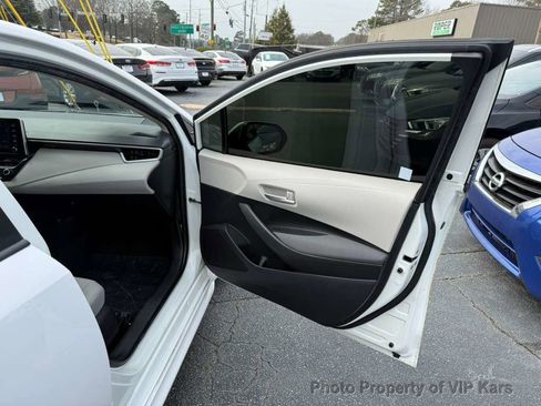 Used 2020 Toyota Corolla LE image 10