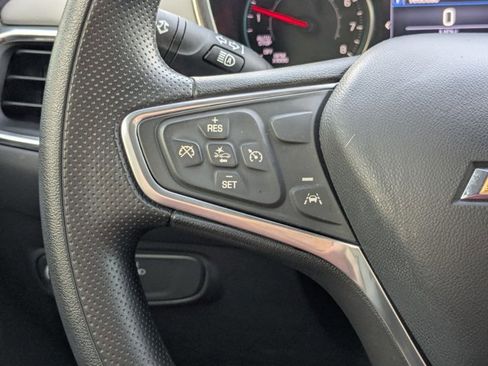 Used 2023 Chevrolet Equinox LS w/ LS Convenience Package FWD image 4