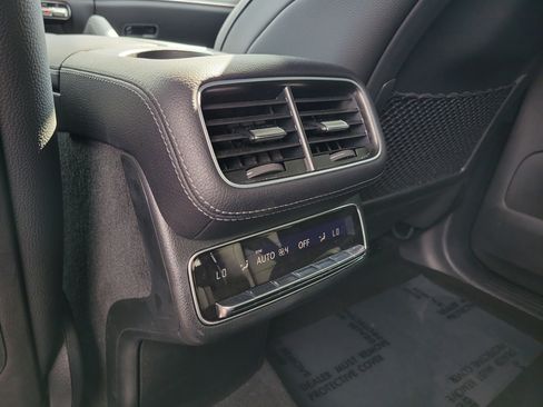 Certified 2025 Mercedes-Benz GLS 450 4MATIC image 9