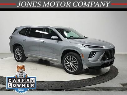 Used 2025 Buick Enclave Avenir w/ Trailering Package, 5000 lbs.