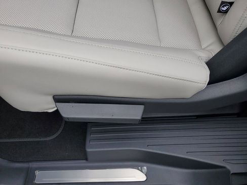 New 2025 Lincoln Navigator L Reserve AWD/4WD image 14
