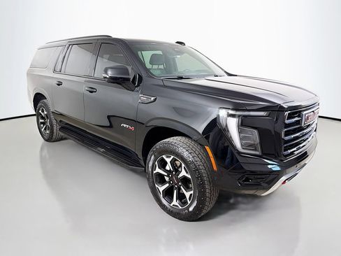Used 2025 GMC Yukon XL AT4 w/ Premium Trailering Package AWD/4WD image 4