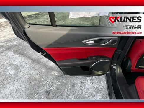 Used 2021 Alfa Romeo Giulia Ti Sport image 17