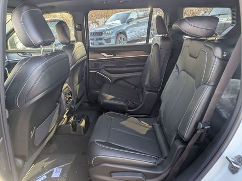 New 2026 Jeep Grand Cherokee L Limited image 25