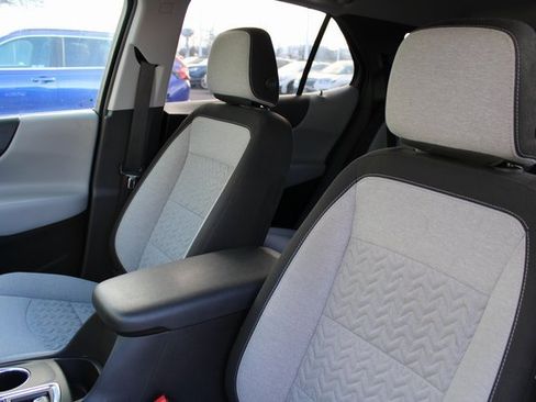 Used 2022 Chevrolet Equinox LT w/ Driver Convenience Package image 15