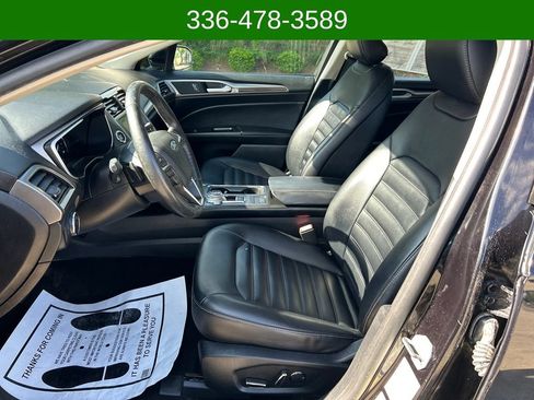 Used 2019 Ford Fusion SEL FWD image 9