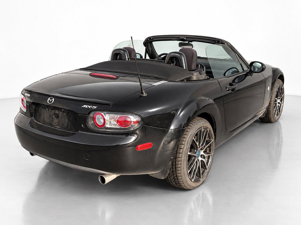 Used 2007 MAZDA MX-5 Miata Touring w/ Suspension Pkg RWD image 8