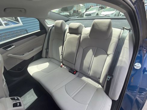 Used 2019 Hyundai Sonata SEL w/ Tech Package 02 FWD image 32