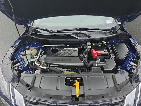 Used 2023 Nissan Rogue SV w/ SV Premium B Package image 34