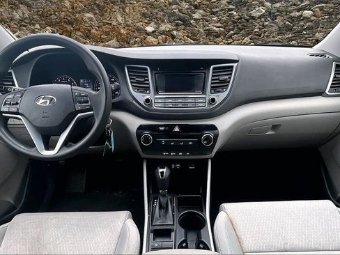 Used 2018 Hyundai Tucson SE image 13