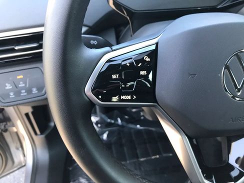 Used 2023 Volkswagen ID.4 Pro S image 17