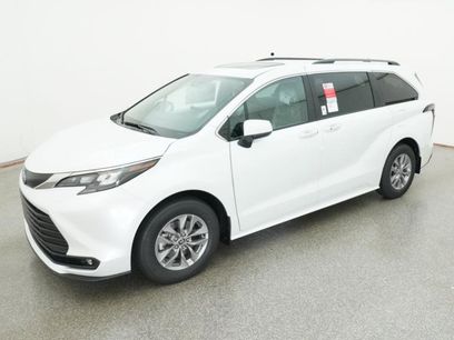 New 2025 Toyota Sienna XLE