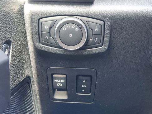 Used 2018 Ford F150 XLT w/ Equipment Group 302A Luxury image 21