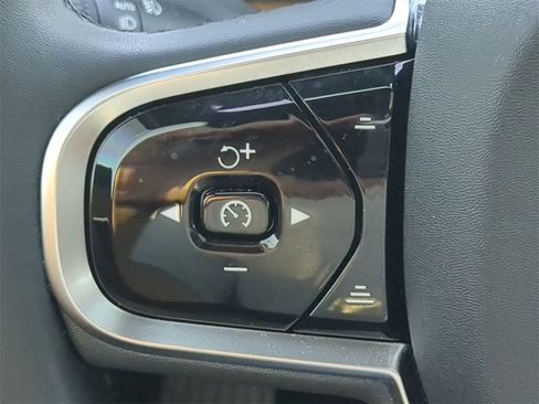 Used 2024 Volvo XC90 B6 Plus w/ Protection Package image 27