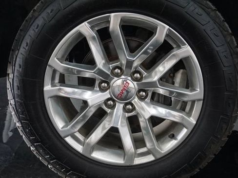 Used 2019 GMC Sierra 1500 SLT w/ SLT Premium Plus Package AWD/4WD image 5