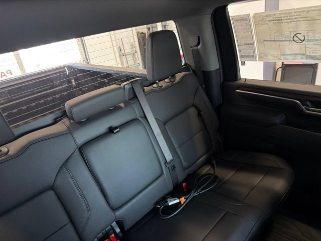 New 2026 GMC Sierra 3500 SLT AWD/4WD image 32