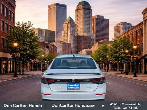 Used 2025 Honda Accord Sport image 5