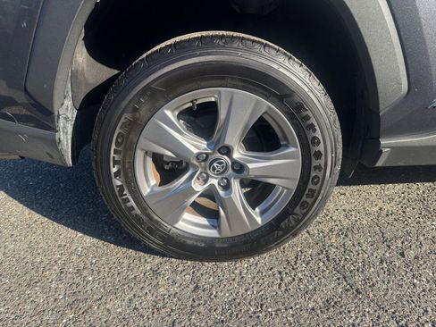 Used 2025 Toyota RAV4 LE image 29