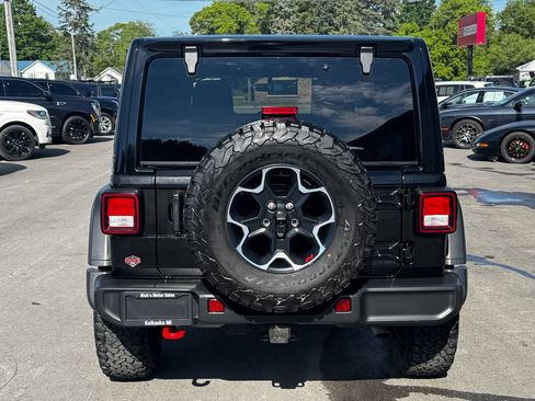 Used 2023 Jeep Wrangler Unlimited Rubicon w/ Cold Weather Group AWD/4WD image 5